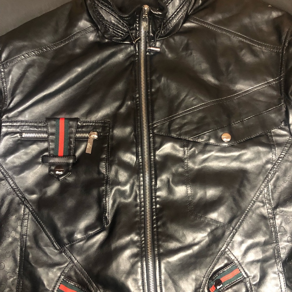 Gucci Jacket, black. Size XXL but can also comfortably fit XL - Picture 6 of 7